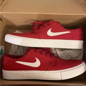 Nike Red SB Zoom Janoski